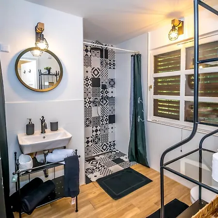 Kalandfeszek Dom wakacyjny Orfű